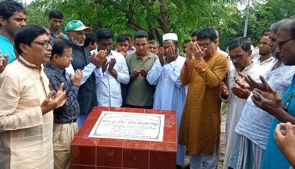 শিবগঞ্জে দুটি রাস্তার উন্নয়ন কাজের উদ্বোধন