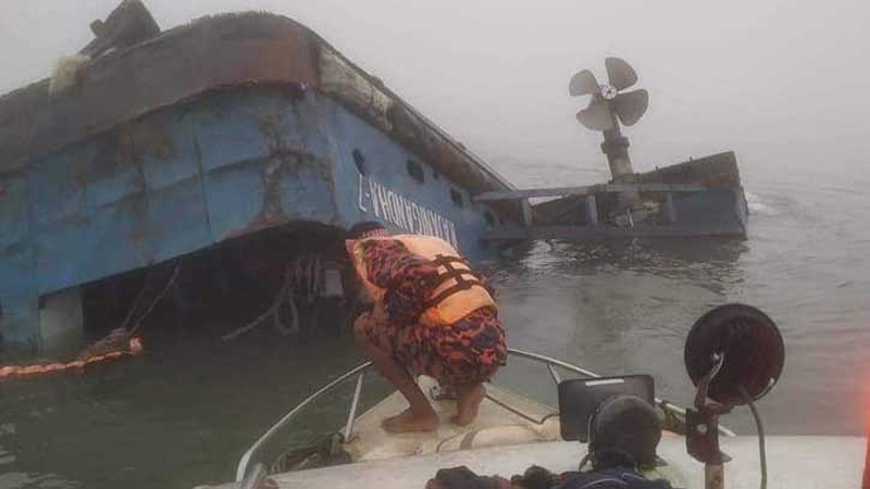 পদ্মায় ফেরিডুবিতে জীবিত উদ্ধার ২০, নিখোঁজ ১