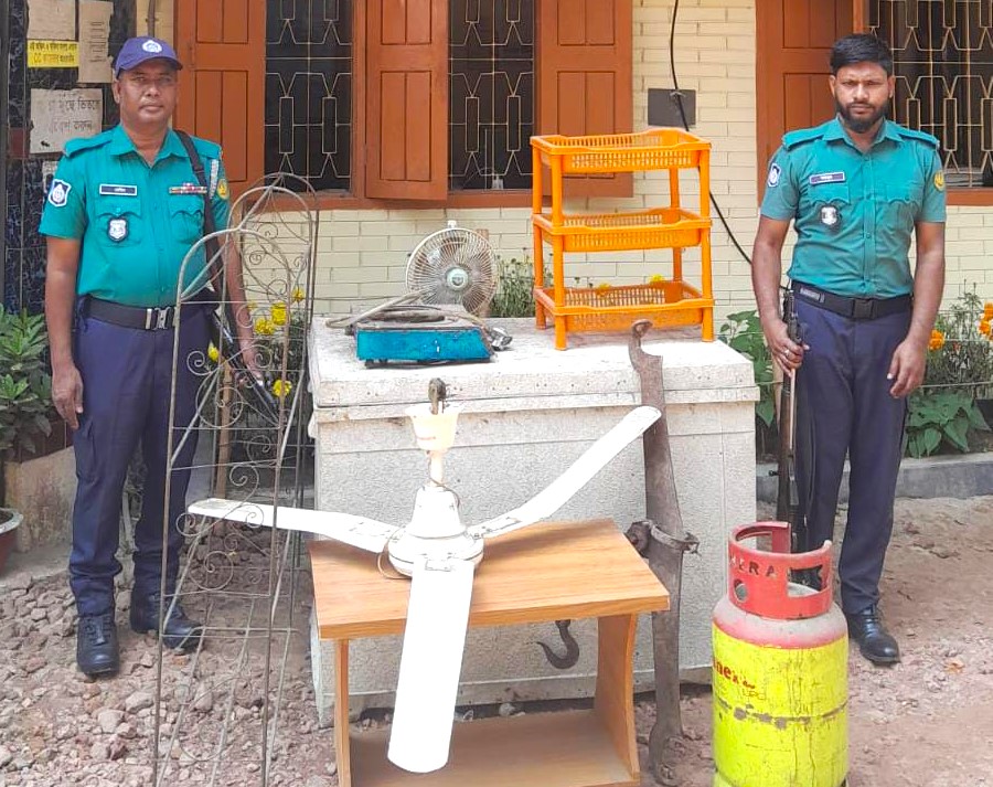 কাটাখালী থানায় ক্রোকি পরোয়ানাভুক্ত আসামি’র অস্থাবর সম্পত্তি জব্দ