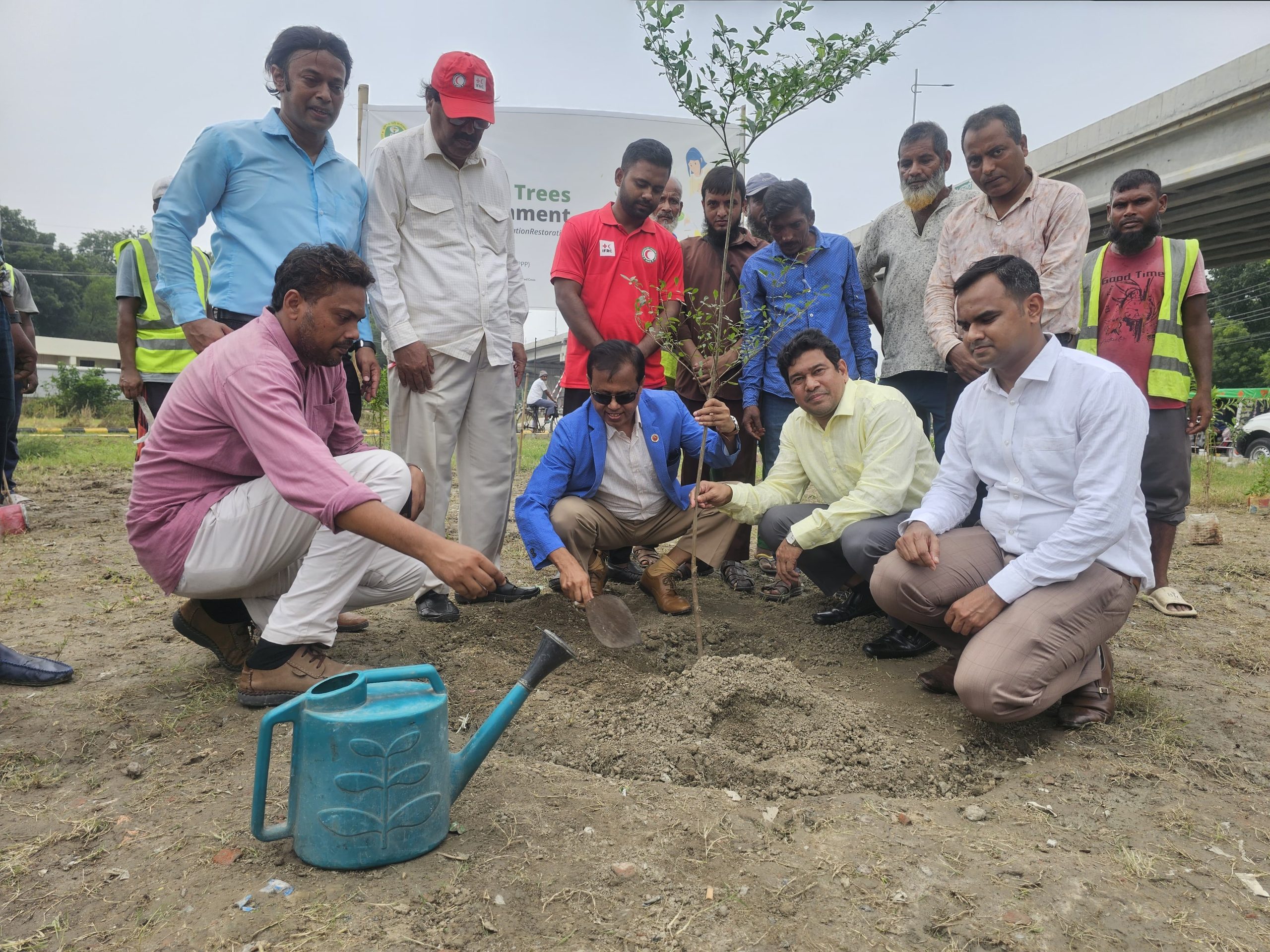 রাজশাহীতে বৃক্ষরোপণ কর্মসূচির উদ্বোধন করলেন রাসিক প্রশাসক