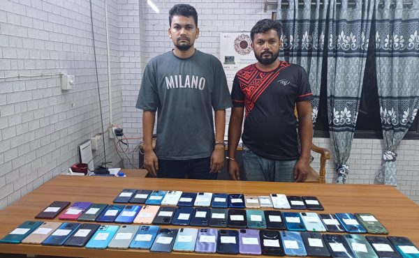 কদমতলীতে অর্ধশত চোরাই মোবাইল উদ্ধার, গ্রেপ্তার-২