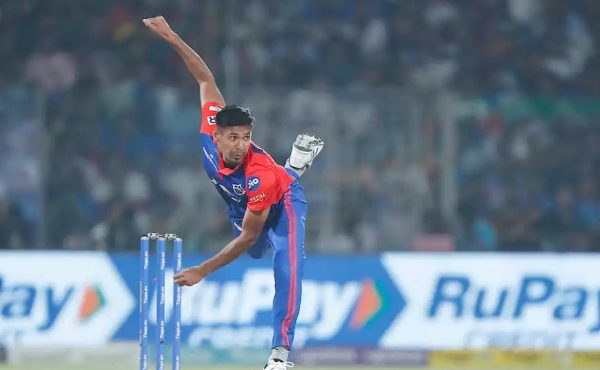 আইপিএলে দল পেলেও মুস্তাফিজের খেলা নিয়ে অনিশ্চয়তা, যা বলছে বিসিবি