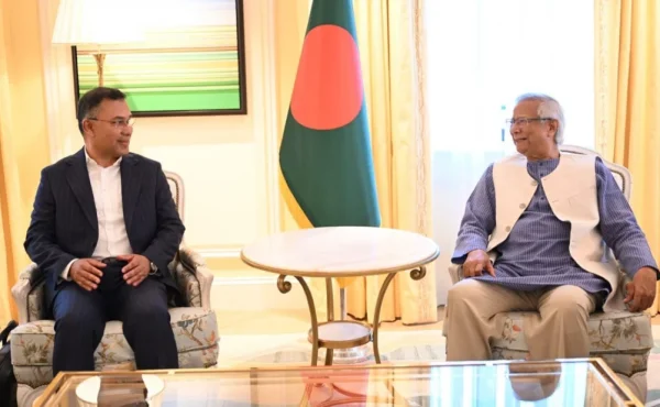 প্রধান উপদেষ্টার সঙ্গে তারেক রহমানের রুদ্ধদ্বার বৈঠক চলছে