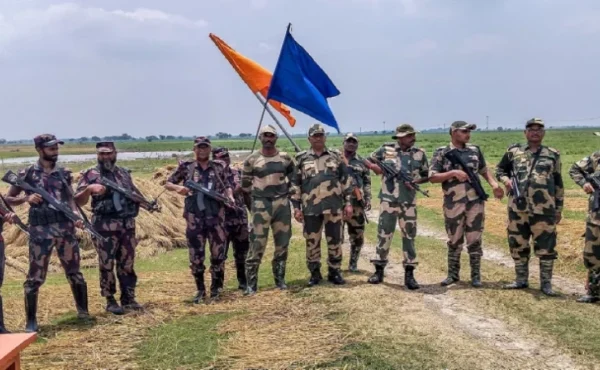 চাঁপাইনবাবগঞ্জ সীমান্তে আটক বিএসএফ সদস্যকে ফেরত দিল বিজিবি