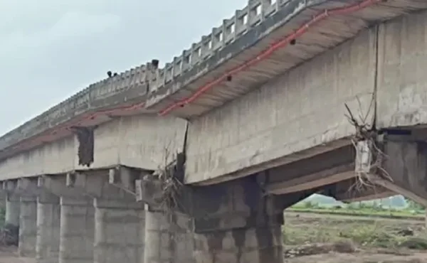 রাশিয়ায় রেল লাইনের ওপর সেতু ধসে ৭ জনের প্রাণহানি, আহত ৩০