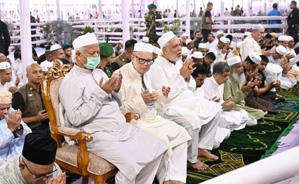 জাতীয় ঈদগাহে ঈদের নামাজ আদায় করলেন প্রধান উপদেষ্টা