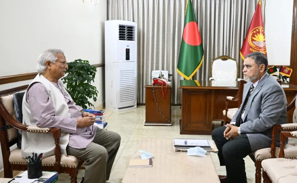 প্রধান উপদেষ্টার সঙ্গে সিইসির সৌজন্য সাক্ষাৎ