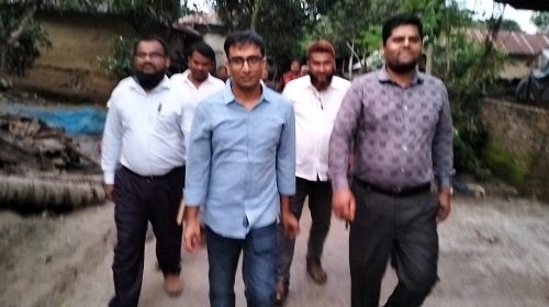 বাগমারায় বিভিন্ন গ্রামীণ রাস্তার উন্নয়ন কাজ পরিদর্শনে ইউএনও