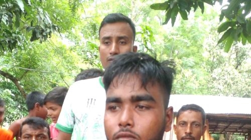মসজিদ থেকে মটরসাইকেল চুরি করতে গিয়ে জনতার হাতে মেম্বার পুত্র আটক