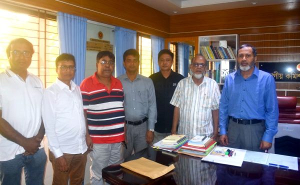 বিভাগীয় কমিশনারের সাথে রাজশাহী এডিটরস ফোরামের মতবিনিময়