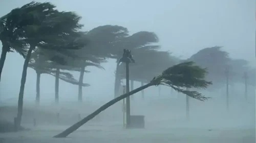 দুপুরের মধ্যে ৭ জেলায় ৬০ কিমি বেগে ঝড়ের আভাস