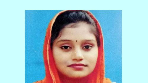 সন্তান কোলে নিয়ে পরীক্ষা দিয়ে দেশসেরা শামীমা