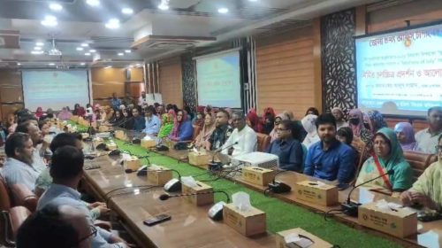 চাঁপাইনবাবগঞ্জে জুলাইয়ের মায়েরা শীর্ষক আলোচনা সভা অনুষ্ঠিত