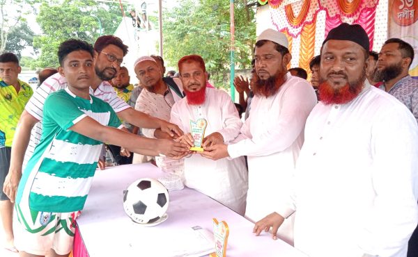 ১৬ দলীয় “বেনাপোল বাজার ফুটবল টুর্ণামেন্ট”-২০২৫ এর ১ম রাউন্ডের ২য় ম্যাচ অনুষ্ঠিত