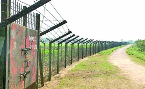 চাঁপাইনবাবগঞ্জ সীমান্তে ১৩ জনকে পুশইন করেছে বিএসএফ