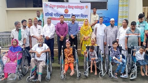 গোদাগাড়ীতে ভিক্ষুক পুনর্বাসন ও প্রতিবন্ধীদের সহায়ক উপকরণ বিতরণ