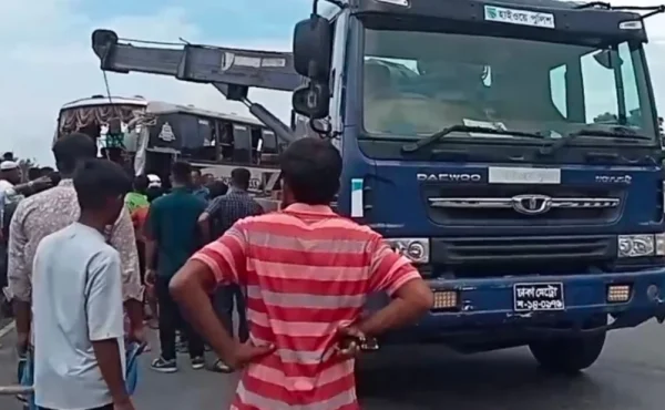 ঢাকা-ভাঙ্গা এক্সপ্রেসওয়েতে চার বাসের সংঘর্ষ, আহত ২৫