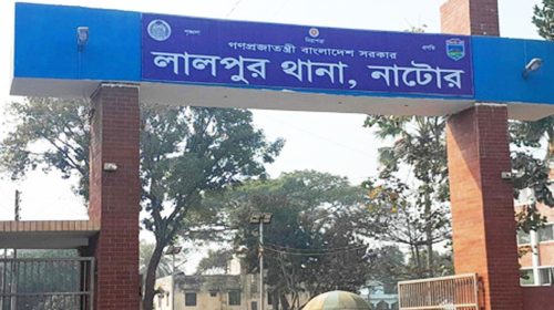 নাটোরে গৃহবধূর ঝুলন্ত মরদেহ উদ্ধার, শাশুড়ি আটক