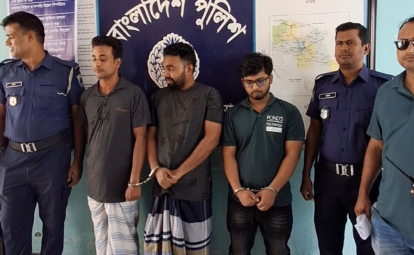 পাবনায় সেন্ট্রাল হাসপাতালে নারী রোগীকে যৌন হয়রানি, গ্রেপ্তার ৩