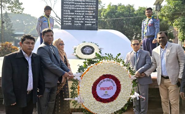 রাসিকের উদ্যোগে যথাযথ মর্যাদায় শহিদ বুদ্ধিজীবী দিবস পালিত
