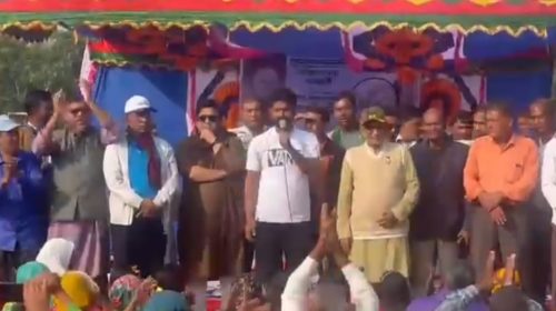 গোদাগাড়ীর পাকড়ির নারায়ণপুরে ধানের শীষের প্রার্থী শরিফ উদ্দিনের গণসংযোগ ও পথসভা