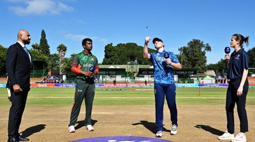 ইংল্যান্ডের বিপক্ষে টস জিতে ব্যাটিংয়ে বাংলাদেশ