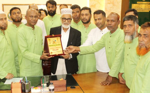 রাজশাহীতে জেলা পরিষদ প্রশাসককে কৃষক দলের শুভেচ্ছা ও অভিনন্দন