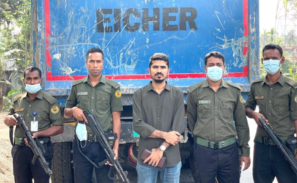 ঢাকা-রাজশাহী মহাসড়কে বেপরোয়া ড্রাম ট্রাকের বিরুদ্ধে মোবাইল কোর্ট