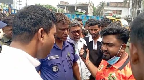 পুঠিয়ায় তেল নেওয়া নিয়ে বিশৃঙ্খলা করায়, ছাত্রদল নেতা দিলেন মুসলেকা