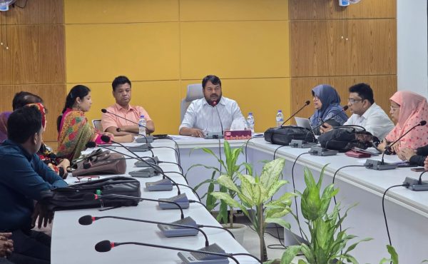 হাম-রুবেলা টিকাদান ক্যাম্পেইন সফলভাবে বাস্তবায়নে রাসিকের স্বাস্থ্য বিভাগের সুপারভাইজারদের সাথে মতবিনিময়