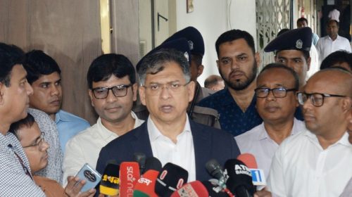 অপরাধ দমনে ভালো কাজের জন্য পুরস্কার ও গাফিলতিতে তিরস্কারের নীতি বহাল থাকবে : স্বরাষ্ট্রমন্ত্রী