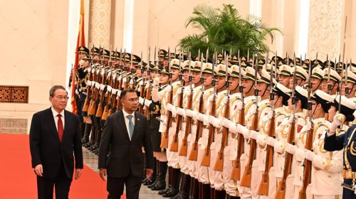 গ্রেট হলে প্রধানমন্ত্রীকে উষ্ণ অভ্যর্থনা