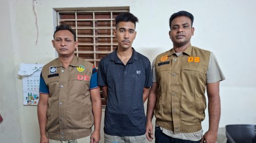 নগরীতে পুলিশের মাদকবিরোধী অভিযানে গ্রেপ্তার ১