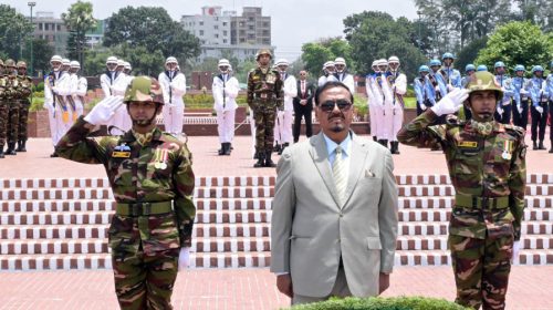 জাতীয় স্মৃতিসৌধে ভারপ্রাপ্ত রাষ্ট্রপতির শ্রদ্ধা