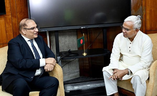 মহিলা ও শিশু বিষয়ক মন্ত্রীর সাথে পাকিস্তানের হাইকমিশনারের সাক্ষাৎ